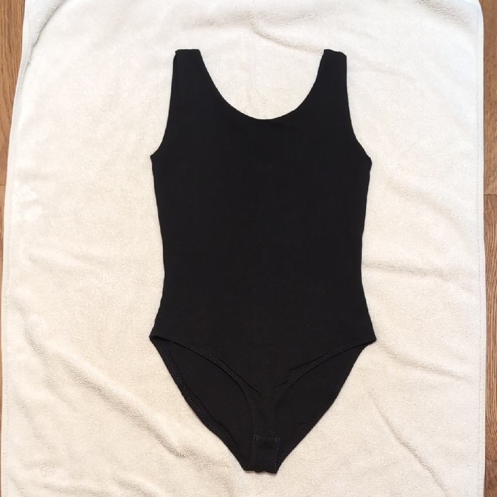 Pact Tank bodysuit Sz Small Bkack